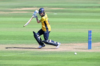 090826 - Glamorgan v Worcestershire Rapids - Metro Bank One Day Cup Men - Harry Wallace of Glamorgan batting