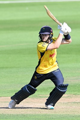090826 - Glamorgan v Worcestershire Rapids - Metro Bank One Day Cup Men - Callum Nicholls of Glamorgan batting