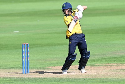 090826 - Glamorgan v Worcestershire Rapids - Metro Bank One Day Cup Men - Jack Hope-Bell of Glamorgan batting