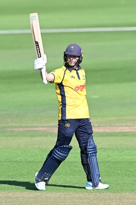 090826 - Glamorgan v Worcestershire Rapids - Metro Bank One Day Cup Men - Callum Nicholls of Glamorgan hits 50