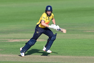 090826 - Glamorgan v Worcestershire Rapids - Metro Bank One Day Cup Men - Andy Gorvin of Glamorgan batting