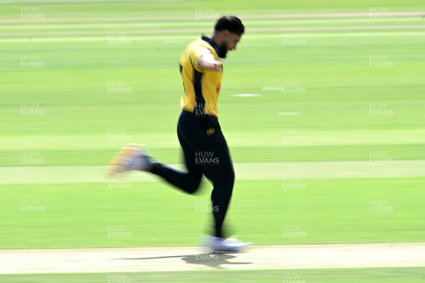 090826 - Glamorgan v Worcestershire Rapids - Metro Bank One Day Cup Men - Zain Ul Hassan of Glamorgan bowls the ball to dismiss Isaac Mohammed of Worcestershire