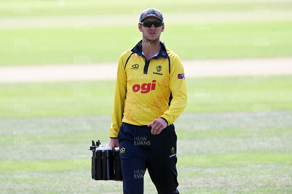 090826 - Glamorgan v Worcestershire Rapids - Metro Bank One Day Cup Men - Will Smale of Glamorgan