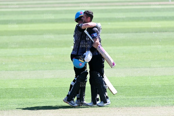 090826 - Glamorgan v Worcestershire Rapids - Metro Bank One Day Cup Men - Jake Libby of Worcestershire celebrates with Henry Cullen after getting his century
