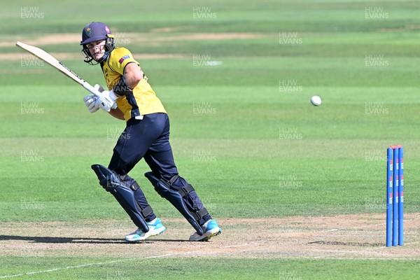 090826 - Glamorgan v Worcestershire Rapids - Metro Bank One Day Cup Men - Callum Nicholls of Glamorgan batting