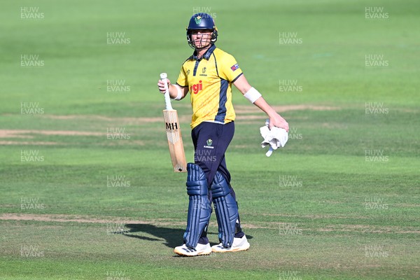 090826 - Glamorgan v Worcestershire Rapids - Metro Bank One Day Cup Men - Ben Gibbon of Worcestershire runs out Tom Norton of Glamorgan