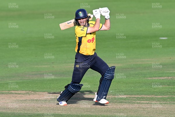 090826 - Glamorgan v Worcestershire Rapids - Metro Bank One Day Cup Men - Andy Gorvin of Glamorgan batting