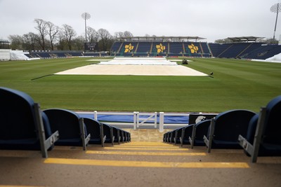 030426 - Glamorgan v Yorkshire - Rothesay County Championship Division One - Rain delays play at Sophia Gardens