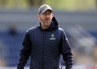 040426 - Glamorgan v Yorkshire - Rothesay County Championship Division One - Head Coach Richard Dawson