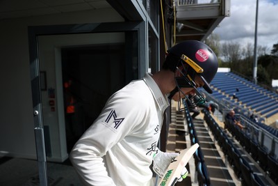 040426 - Glamorgan v Yorkshire - Rothesay County Championship Division One - Ben Kellaway of Glamorgan
