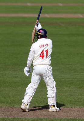 040426 - Glamorgan v Yorkshire - Rothesay County Championship Division One - Colin Ingram acknowledges his half century