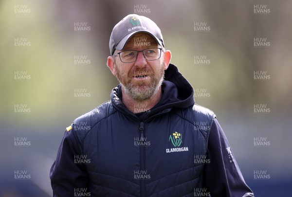 040426 - Glamorgan v Yorkshire - Rothesay County Championship Division One - Head Coach Richard Dawson