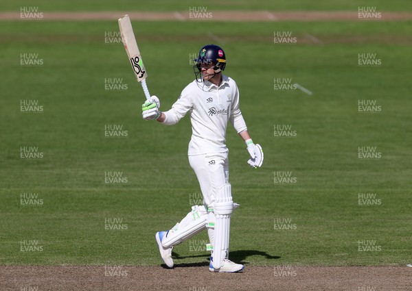 040426 - Glamorgan v Yorkshire - Rothesay County Championship Division One - Ben Kellaway of Glamorgan acknowledges his half century