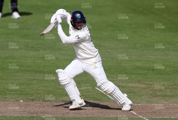 040426 - Glamorgan v Yorkshire - Rothesay County Championship Division One - Colin Ingram of Glamorgan batting