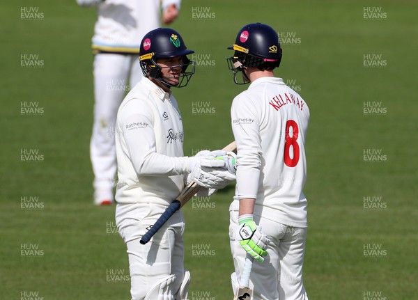 040426 - Glamorgan v Yorkshire - Rothesay County Championship Division One - Colin Ingram acknowledges his half century