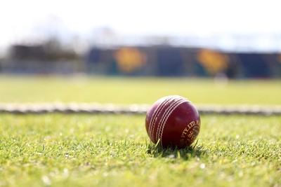 050426 - Glamorgan v Yorkshire - Rothesay County Championship Division One - Red ball on the boundary