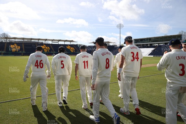 050426 - Glamorgan v Yorkshire - Rothesay County Championship Division One - Glamorgan enter the field