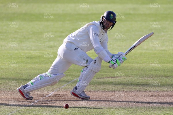 050426 - Glamorgan v Yorkshire - Rothesay County Championship Division One - Eddie Byrom of Glamorgan batting