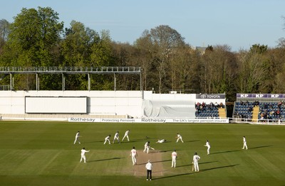 060426 - Glamorgan v Yorkshire, Rothesay County Championship, Division One - A general view of play in the final overs of the match