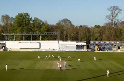 060426 - Glamorgan v Yorkshire, Rothesay County Championship, Division One - A general view of play in the final overs of the match