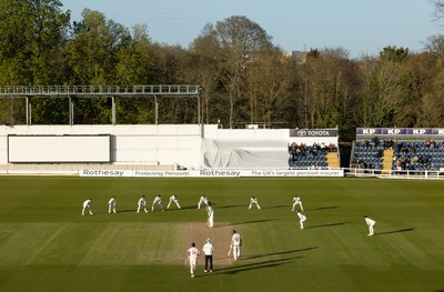 060426 - Glamorgan v Yorkshire, Rothesay County Championship, Division One - A general view of play in the final overs of the match