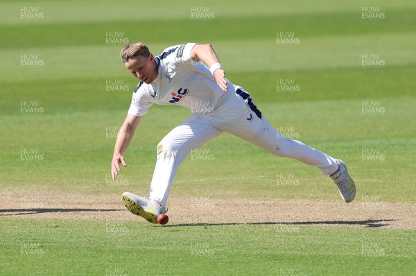 060426 - Glamorgan v Yorkshire, Rothesay County Championship, Division One - Logan van Beek of Yorkshire claims the ball