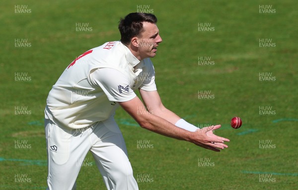 060426 - Glamorgan v Yorkshire, Rothesay County Championship, Division One - Ryan Hadley of Glamorgan