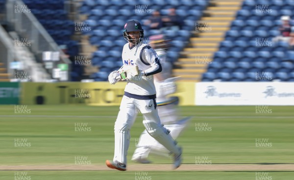 060426 - Glamorgan v Yorkshire, Rothesay County Championship, Division One - Sam Whiteman of Yorkshire adds the runs
