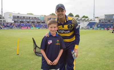 110816 - Glamorgan v Yorkshire Vikings, NatWest T20 Blast Quarter Final - Mascot and coin toss