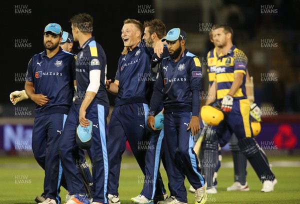 110816 - Glamorgan v Yorkshire Vikings, NatWest T20 Blast Quarter Final -  Yorkshire players celebrate the win at the end of the match