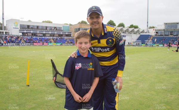 110816 - Glamorgan v Yorkshire Vikings, NatWest T20 Blast Quarter Final - Mascot and coin toss