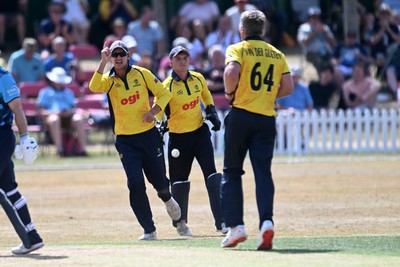240726 - Glamorgan v Yorkshire - Metro Bank One Day Cup Men - Alex Horton of Glamorgan catches the ball to dismiss Adam Lyth of Yorkshire