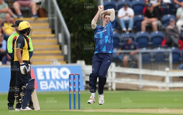 140824 - Glamorgan v Yorkshire Vikings, Metro Bank One Day Cup - George Hill of Yorkshire Vikings bowls