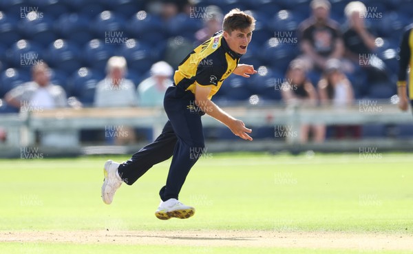 140824 - Glamorgan v Yorkshire Vikings, Metro Bank One Day Cup - Andy Gorvin of Glamorgan bowls