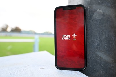 040926 - Glamorgan Wanderers v Mountain Ash - Championship East - Picture shows the new Rygbi Cymru app in action after launch at the Memorial Ground, home of Glamorgan Wanderers in Cardiff, Wales