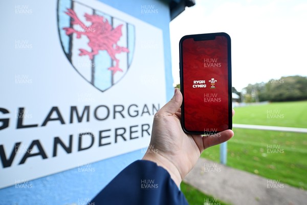 040926 - Glamorgan Wanderers v Mountain Ash - Championship East - Picture shows the new Rygbi Cymru app in action after launch at the Memorial Ground, home of Glamorgan Wanderers in Cardiff, Wales