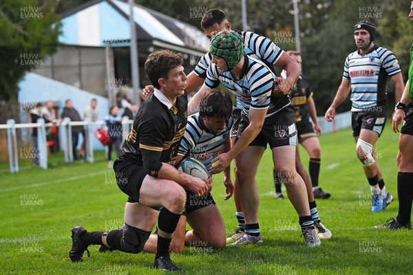 040926 - Glamorgan Wanderers v Mountain Ash - Championship East - Anthony Cox of Glamorgan dives over to score a try