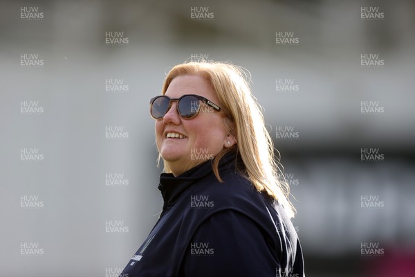 170425 - Glamorgan Cricket Women�s Training - Aimee Rees