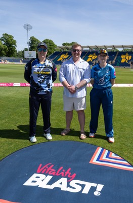 230526 - Glamorgan Women v Derbyshire Falcons Women, Vitality Blast Women League 2 - Lauren Parfitt captain of Glamorgan Women and Derbyshire Falcons Women captain Adrianna Darlow at the coin toss