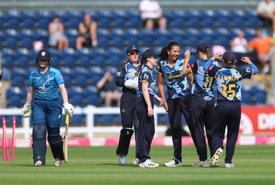 230526 - Glamorgan Women v Derbyshire Falcons Women, Vitality Blast Women League 2 - Amy Wheeler of Glamorgan Women celebrates after she bowls Tash Allen of Derbyshire Falcons Women