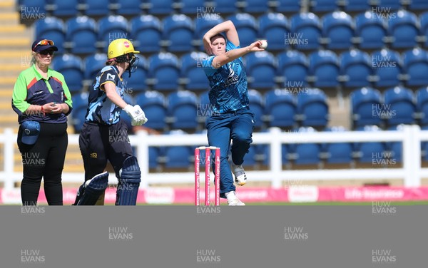 230526 - Glamorgan Women v Derbyshire Falcons Women, Vitality Blast Women League 2 - Rhiannon Knowling-Davies of Derbyshire Falcons Women bowls