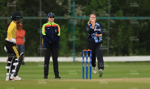 050525 - Glamorgan Women v Gloucestershire Women, Vitality T20 Women’s County Cup - Gemma Porter of Glamorgan Women bowls