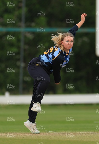 050525 - Glamorgan Women v Gloucestershire Women, Vitality T20 Women’s County Cup - Gemma Porter of Glamorgan Women bowls