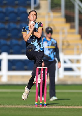 120726 - Glamorgan Women v Gloucestershire Women, Vitality Blast Women League 2 Final - Eve Jackson of Glamorgan Women bowls