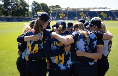 130725 -  Glamorgan Women v Gloucestershire Women, Vitality Blast Women League 2, South Group - Te Glamorgan Women team huddle up at the start of the match
