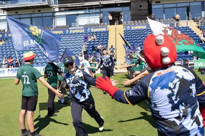 130725 -  Glamorgan Women v Gloucestershire Women, Vitality Blast Women League 2, South Group - The Guard of Honour welcome the Glamorgan team as they run out