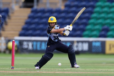 180725 - Glamorgan Women v Kent Spitfires - Vitality Blast Women League 2 - Bethan Gammon of Glamorgan batting