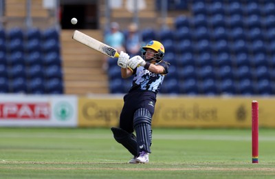 180725 - Glamorgan Women v Kent Spitfires - Vitality Blast Women League 2 - Bethan Gammon of Glamorgan batting