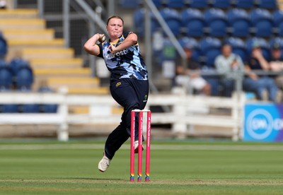 180725 - Glamorgan Women v Kent Spitfires - Vitality Blast Women League 2 - Poppy Tulloch of Glamorgan bowling