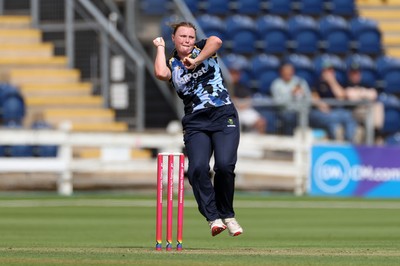 180725 - Glamorgan Women v Kent Spitfires - Vitality Blast Women League 2 - Poppy Tulloch of Glamorgan bowling